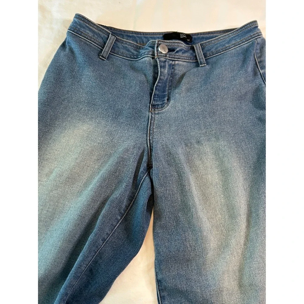1822 Denim Womens Size 8 Medium Wash Wide Leg Cropped High Rise Jeans Blue